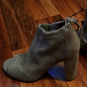 G by Guess Boots NWT